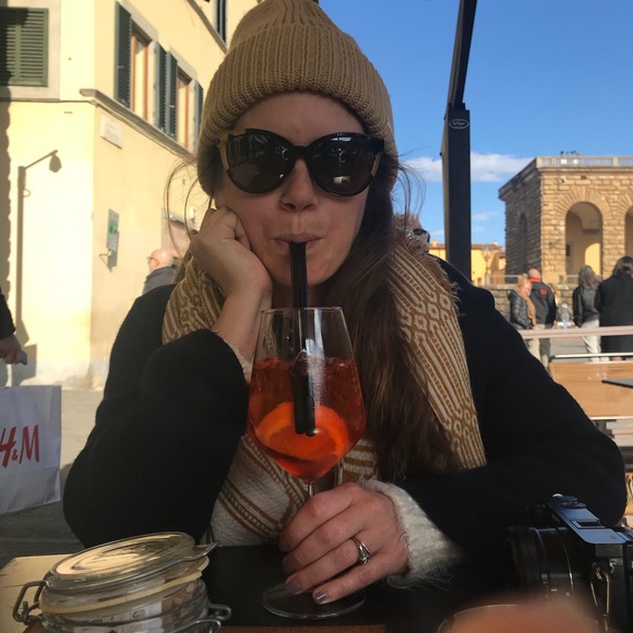 Meet the Posher Other - Meet your Posher, Emily